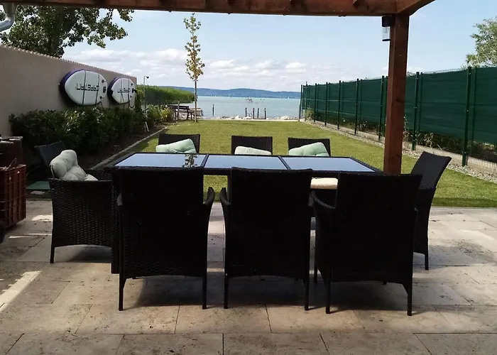 Casa vacanze Ihb-inter House Of Balaton